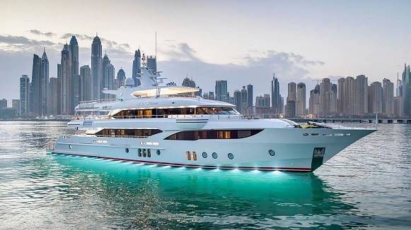 Majesty 155 yacht